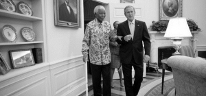 Nelson Mandela i George W. Bush Nelson Mandela i George W. Bush