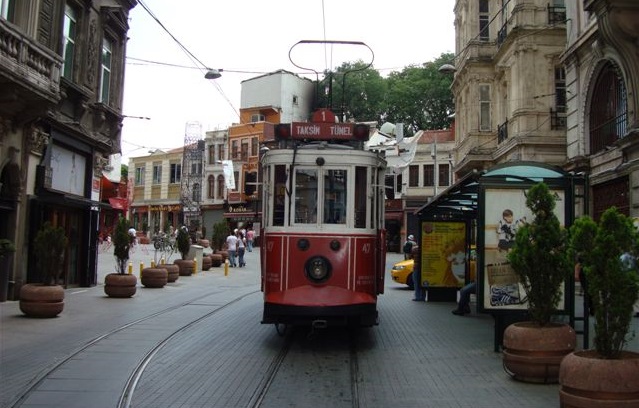 Tramwaj w Stambule na trasie Tünel-Taksim
